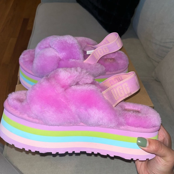 UGG slippers - Picture 1 of 1